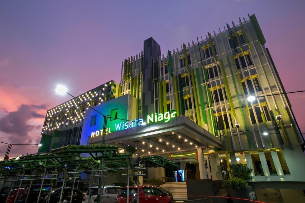 Hotel Wisata Niaga 푸르워케르토 외부 사진