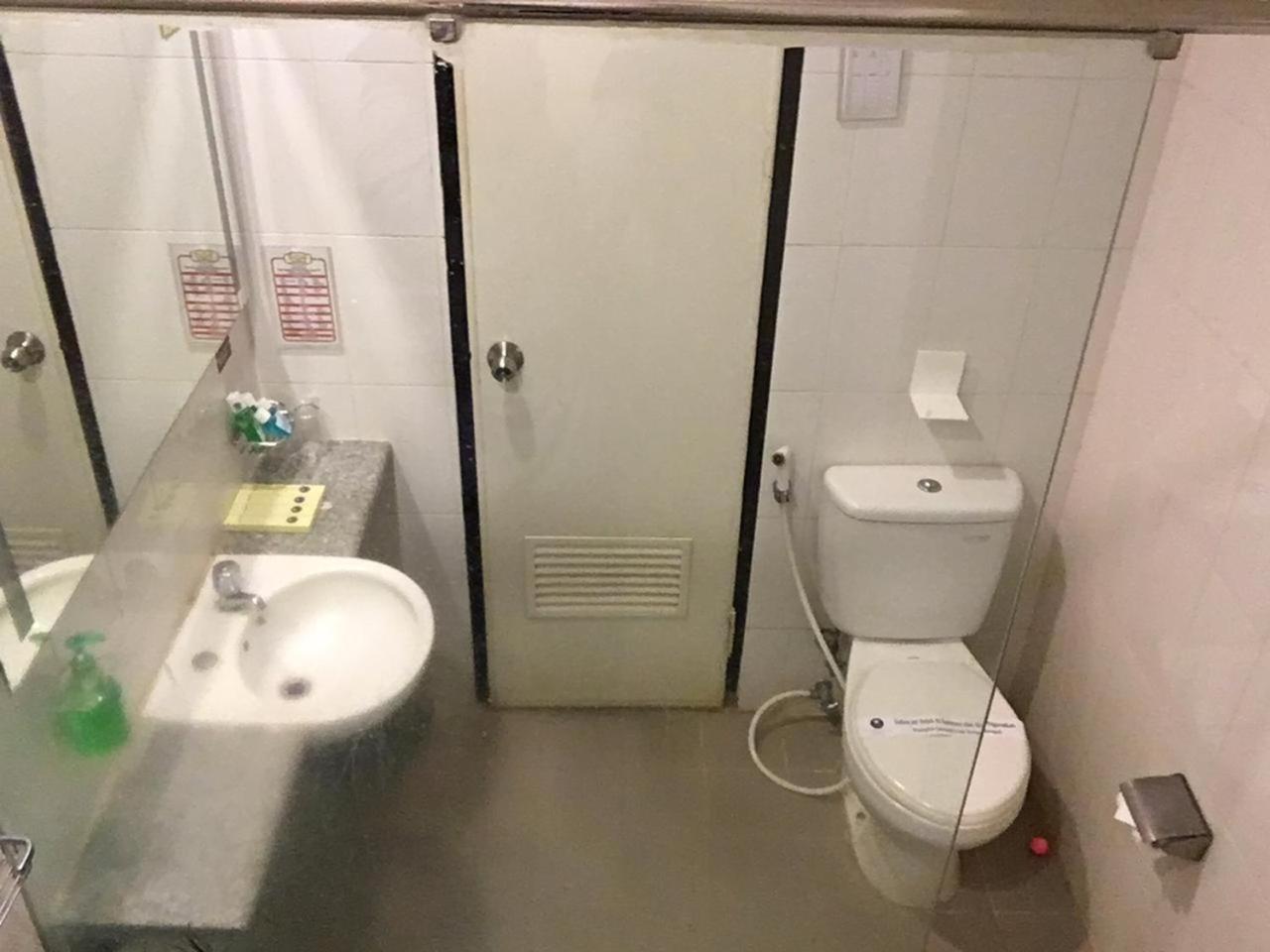 Hotel Wisata Niaga 푸르워케르토 외부 사진