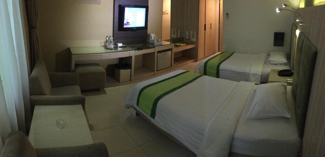 Hotel Wisata Niaga 푸르워케르토 외부 사진